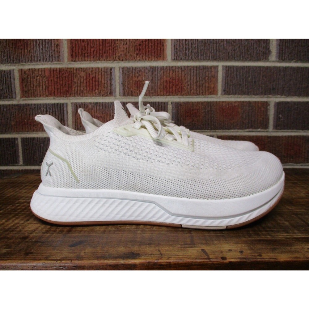 Flux Womens Adapt Runner White Gum Barefoot Running Sneakers Shoes Size 8.5